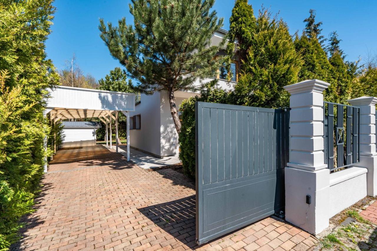 Serenity Prague Villa With Garden Jacuzzi Экстерьер фото